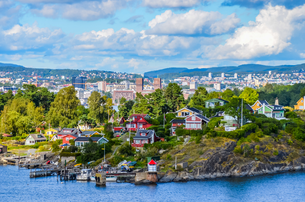 Waktu buka puasa di Oslo, Norwegia