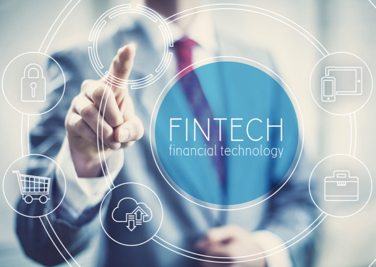 Pinjaman Online atau Fintech (Shutterstock).