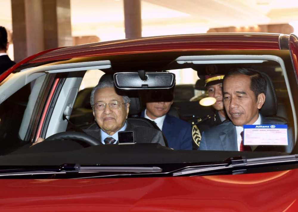 Berapa Harga Mobil Proton Yang Dinaiki Presiden Jokowi