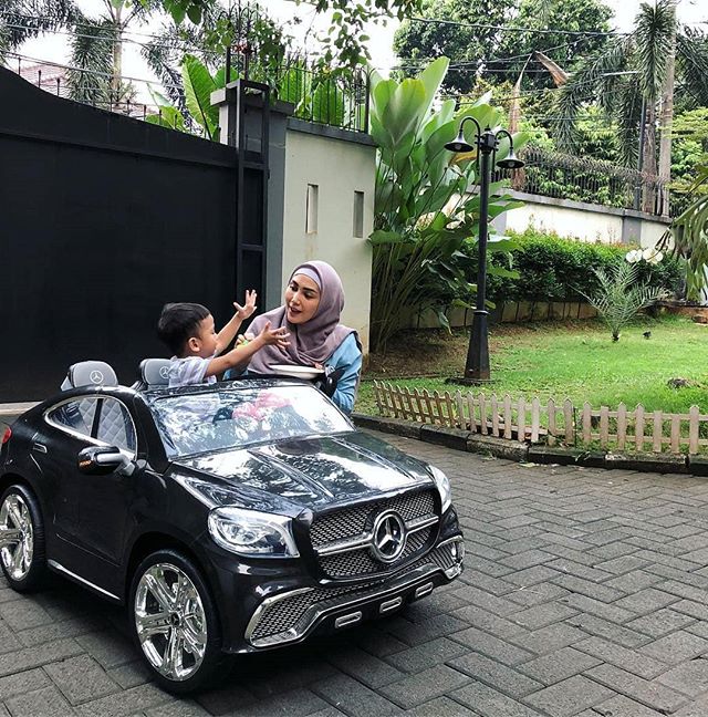 Anak artis