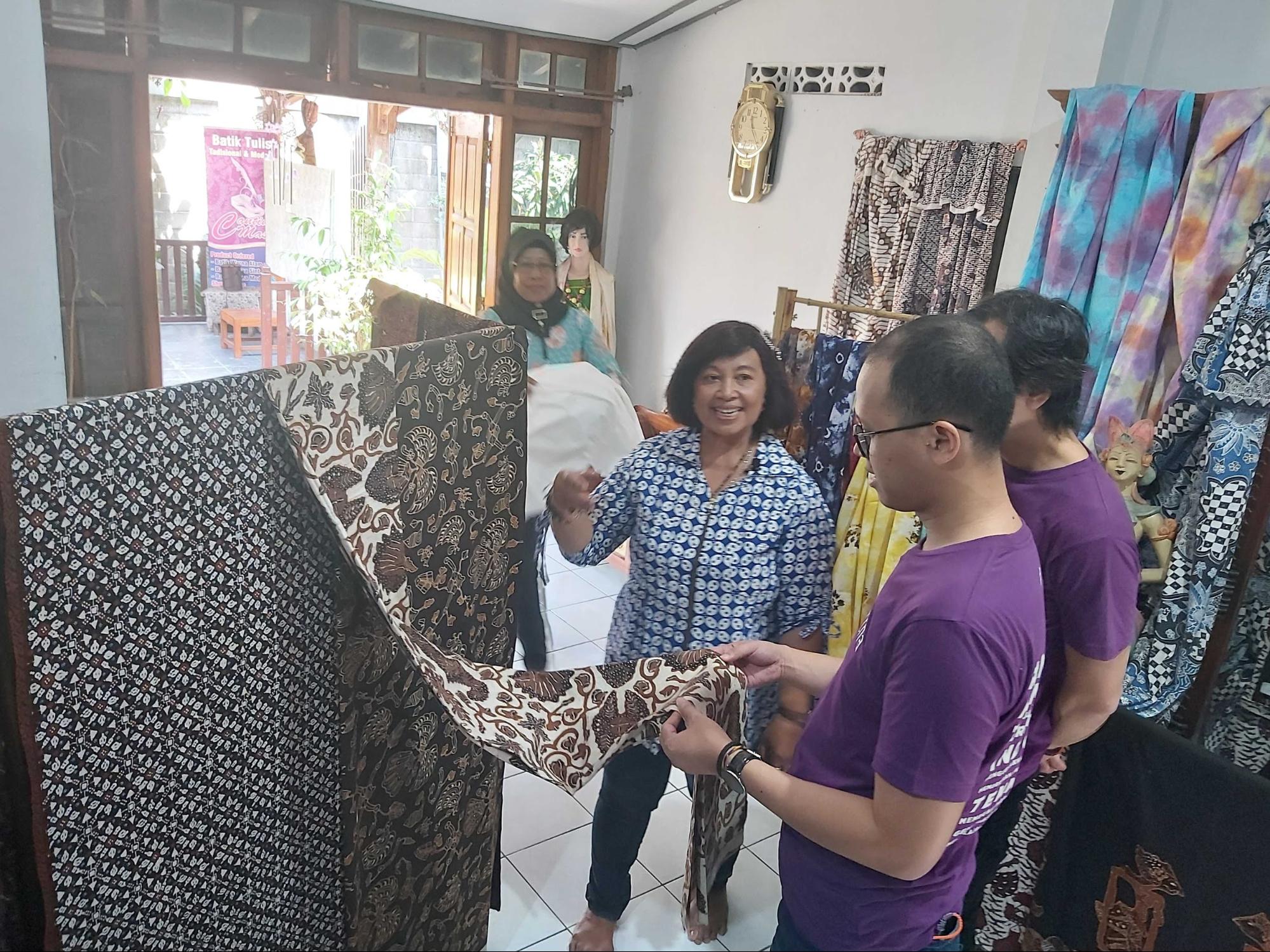 Jualan batik