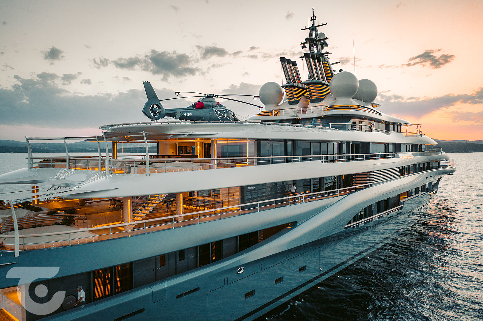yacht mewah