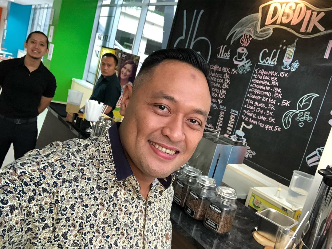 artis indonesia bemby putuanda