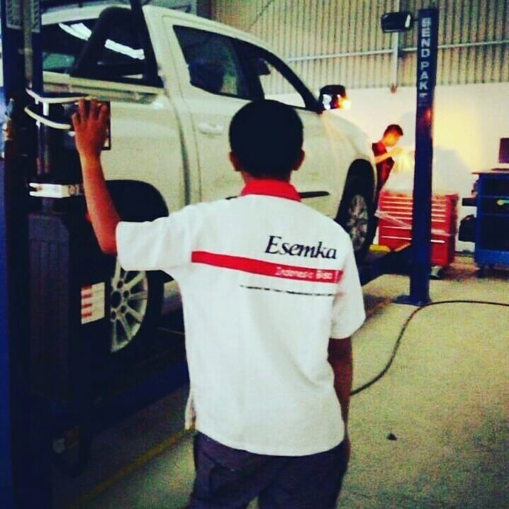 mobil esemka