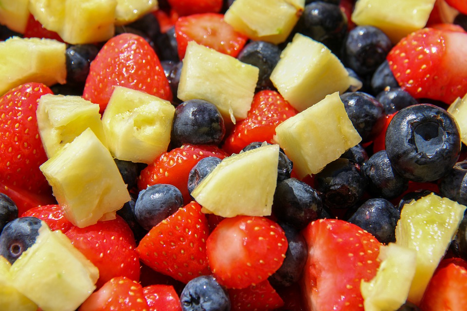 cara membuat salad buah