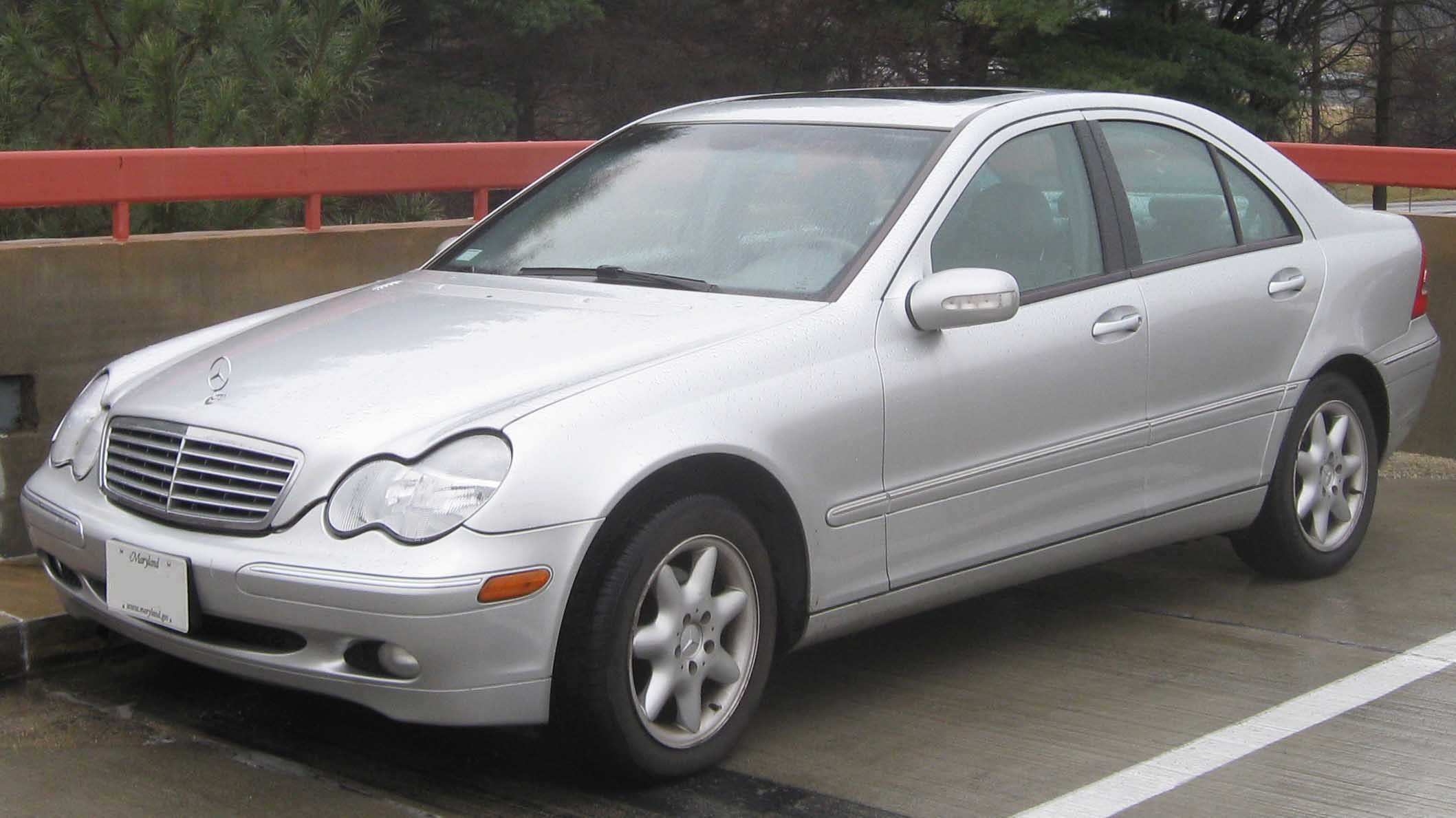 Mobil Sedan