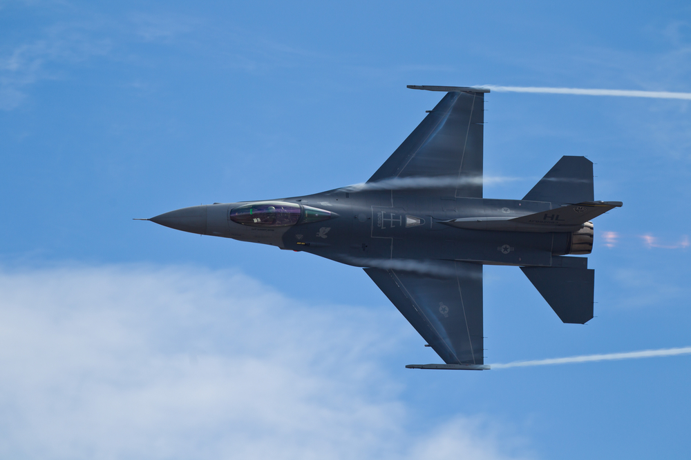 Pesawat F-16