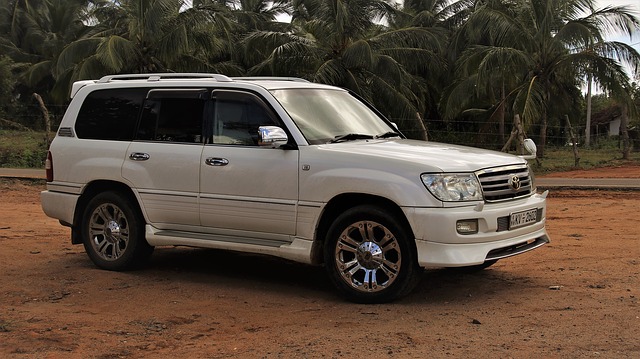 mobil bekas toyota land cruiser