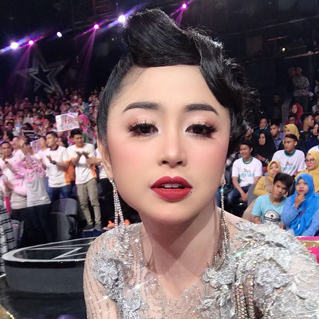 penyanyi dangdut