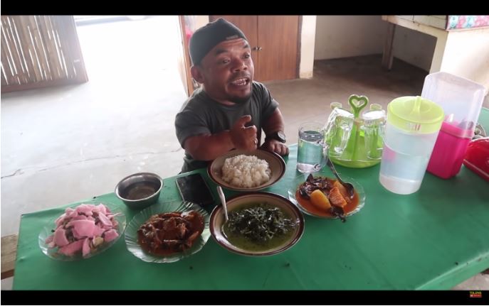 Ucok baba dan keluarga