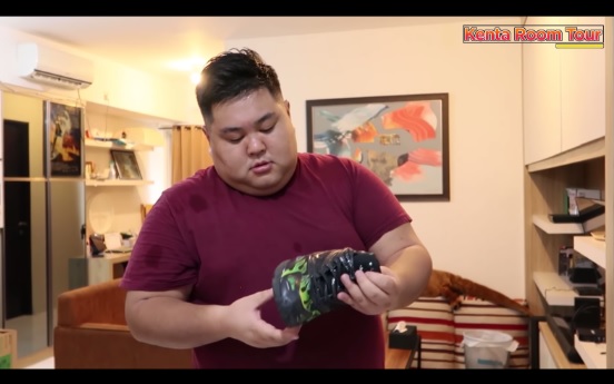 koleksi sneakers