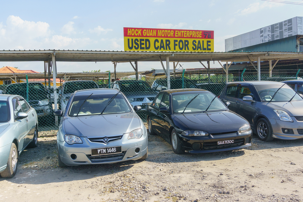 Membeli Mobil Bekas