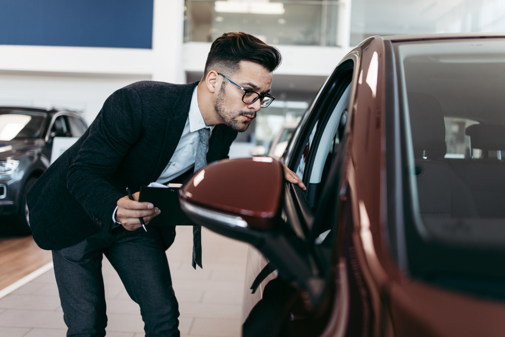 Membeli Mobil Bekas